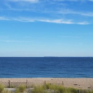 Meet your Posher, Cyriake